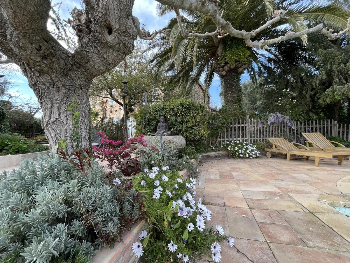 La Maison De Justine Grimaud Exteriér fotografie